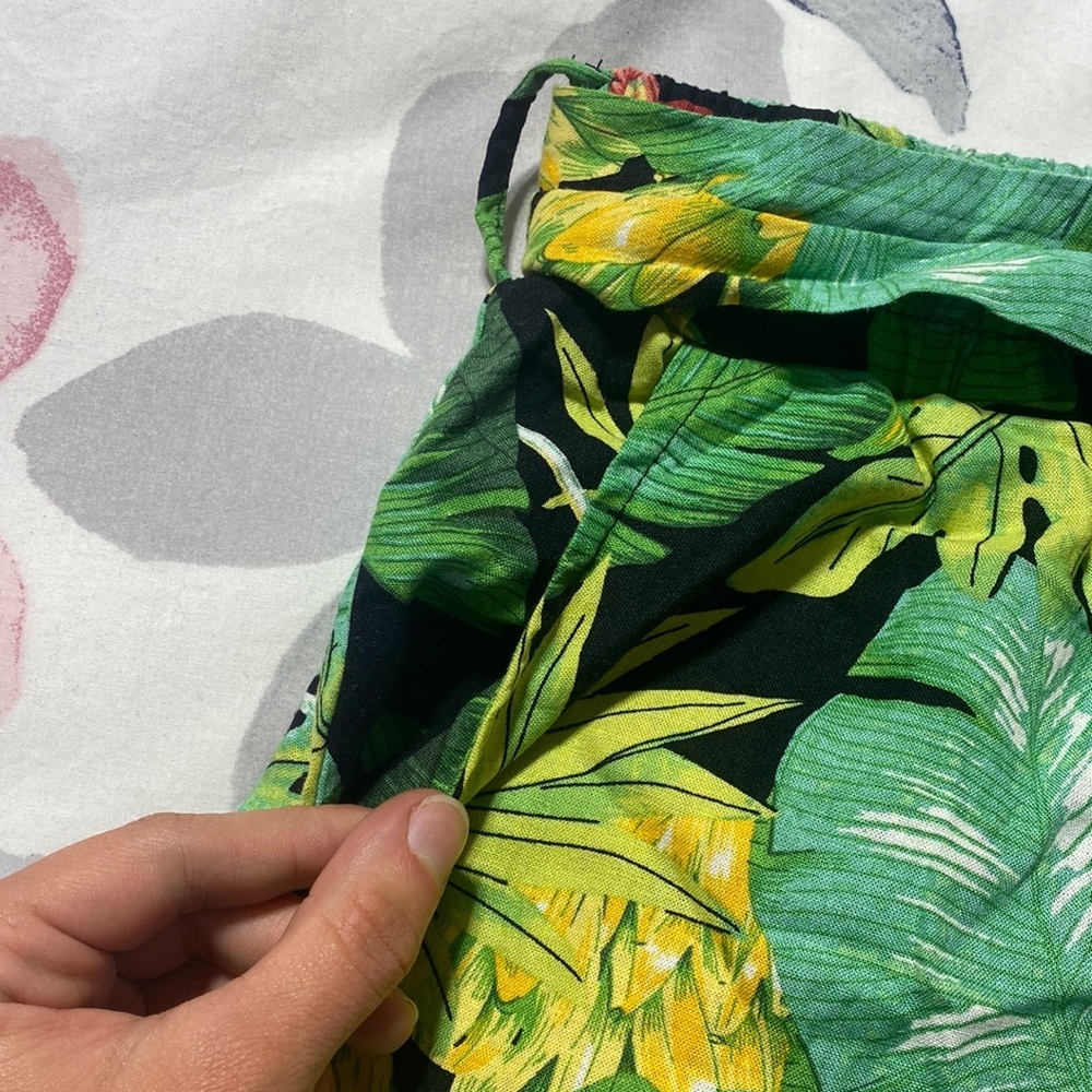 Nicole Miller Tropical Linen Blend Boho Beachy Novelty Coastal Shorts Size Small - Picture 2 of 5